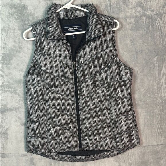 Lands’ End Black White Chevron Down Filled Puffer Vest Women Size Small 6-8 - Picture 1 of 8